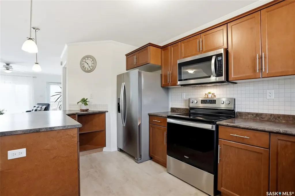 110 Shillington Crescent Saskatoon SK S7M 3Z8