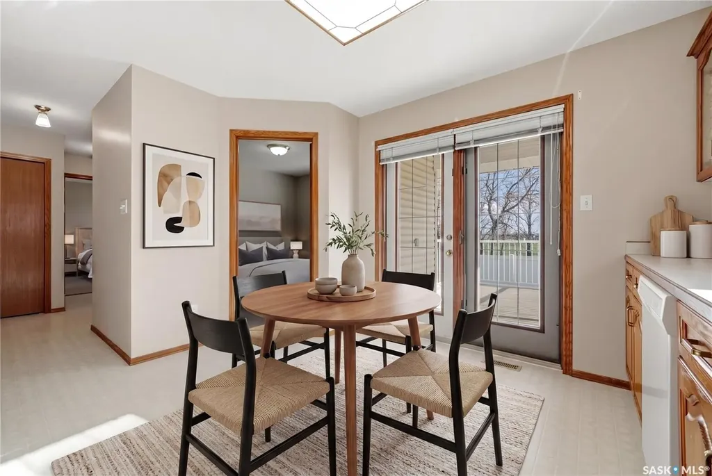 3706 Queens Gate Regina SK S4S 7J1