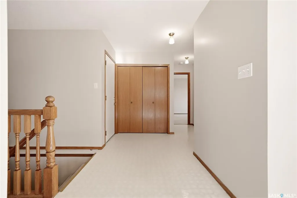 3706 Queens Gate Regina SK S4S 7J1