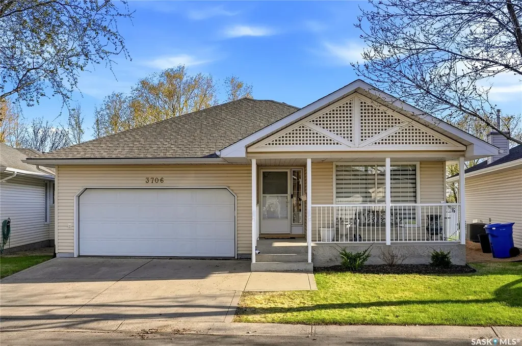 3706 Queens Gate Regina SK S4S 7J1