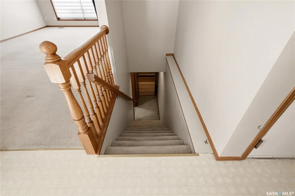 3706 Queens Gate Regina SK S4S 7J1