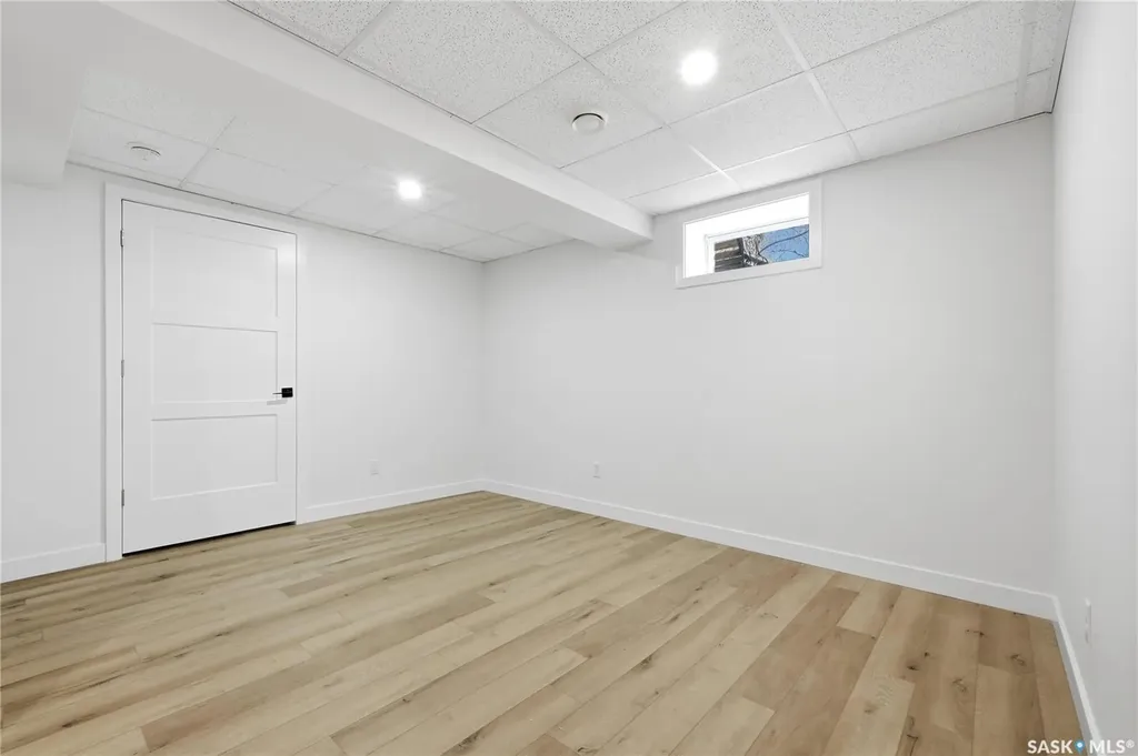 3706 Queens Gate Regina SK S4S 7J1