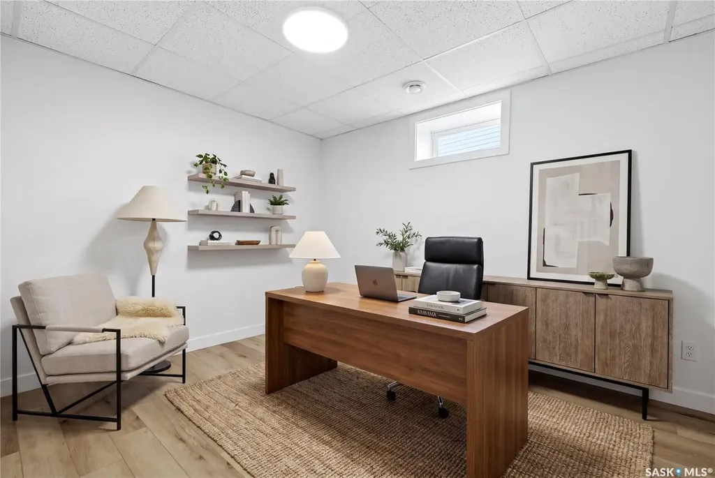 3706 Queens Gate Regina SK S4S 7J1