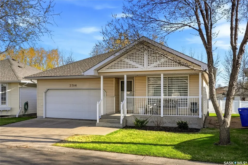 3706 Queens Gate Regina SK S4S 7J1