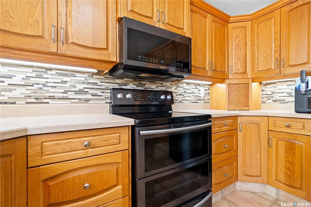 35 Symons Place Regina SK S4X 1M7