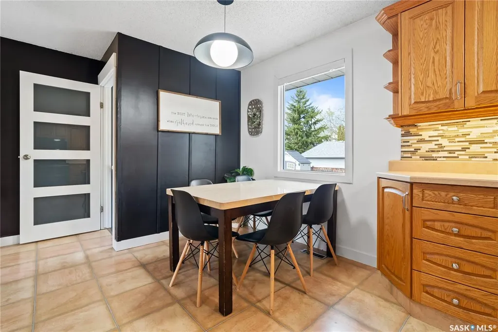 35 Symons Place Regina SK S4X 1M7