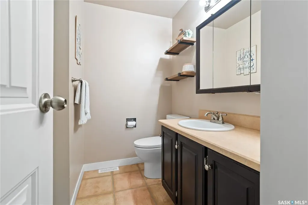 35 Symons Place Regina SK S4X 1M7