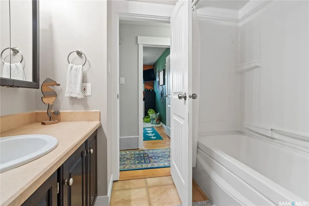 35 Symons Place Regina SK S4X 1M7