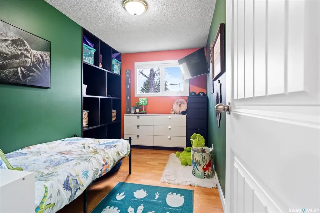 35 Symons Place Regina SK S4X 1M7