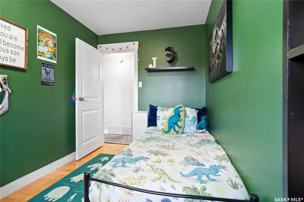 35 Symons Place Regina SK S4X 1M7