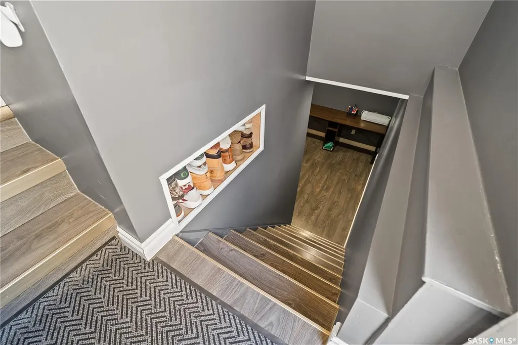 35 Symons Place Regina SK S4X 1M7