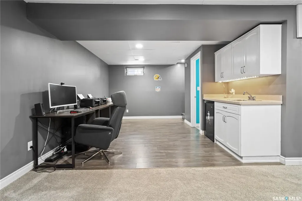 35 Symons Place Regina SK S4X 1M7
