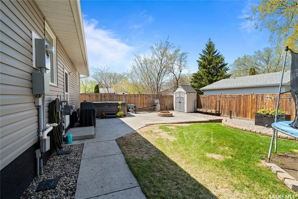 35 Symons Place Regina SK S4X 1M7