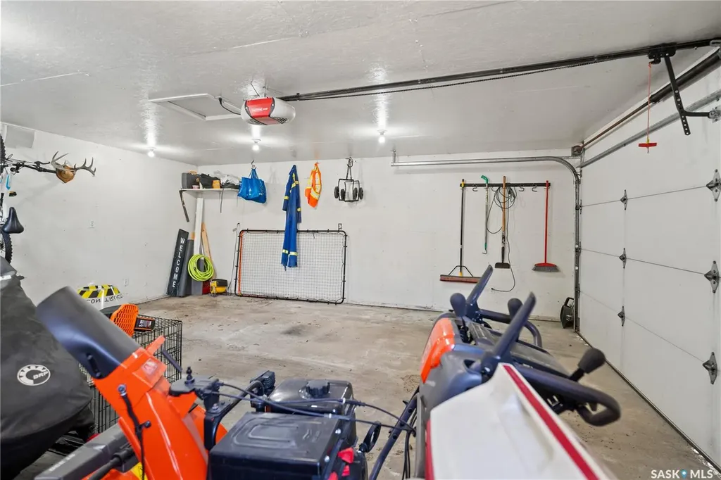 35 Symons Place Regina SK S4X 1M7