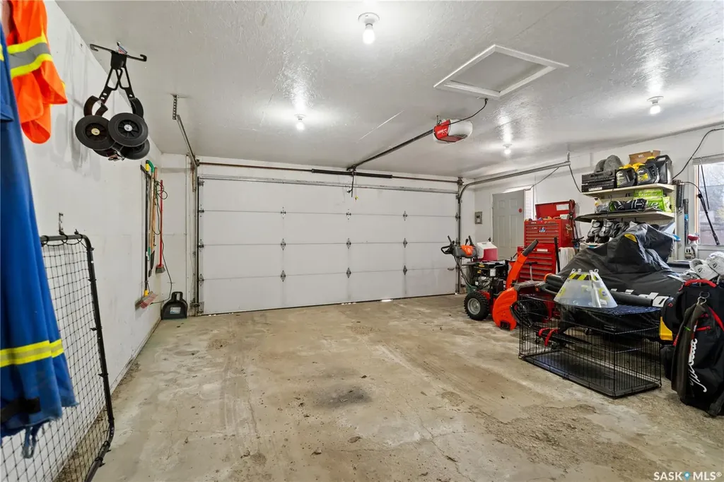 35 Symons Place Regina SK S4X 1M7