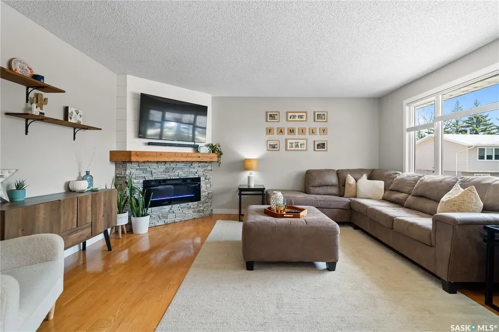 35 Symons Place Regina SK S4X 1M7