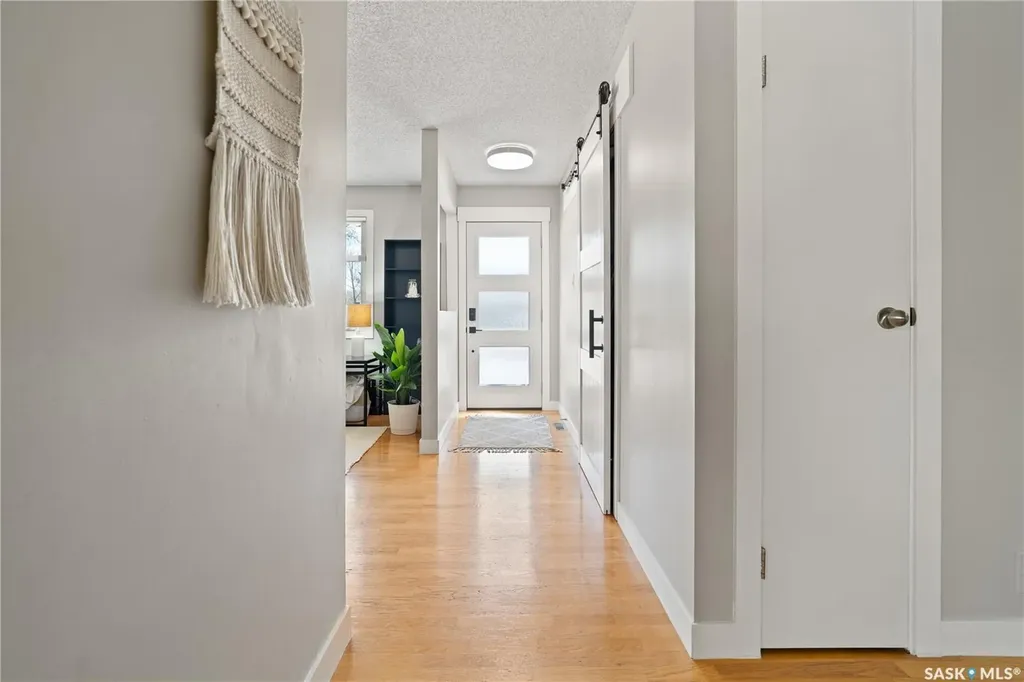 35 Symons Place Regina SK S4X 1M7