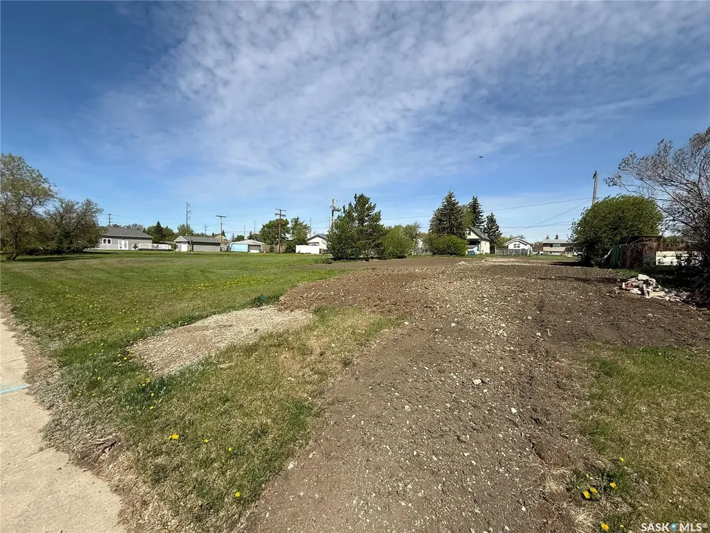 2047 Connaught Street Regina SK S4T 4T8