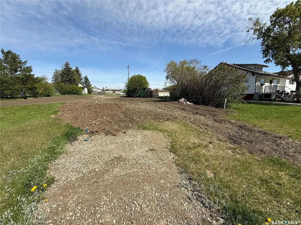 2047 Connaught Street Regina SK S4T 4T8