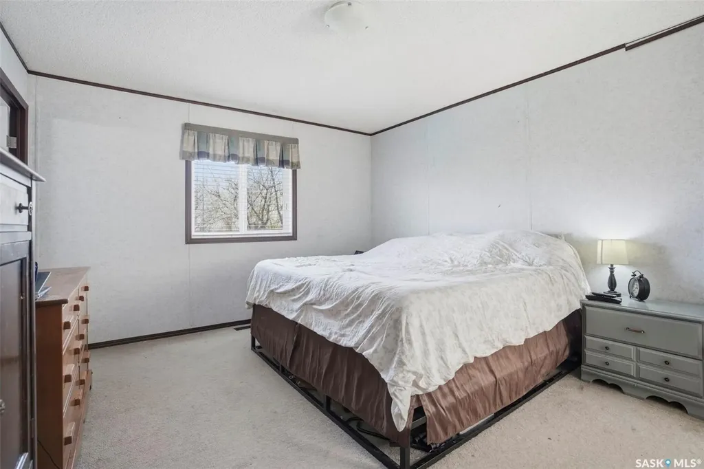 533 3rd Avenue Young SK S0K 4Y0