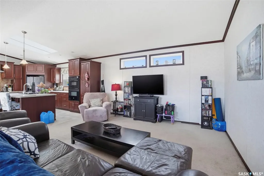 533 3rd Avenue Young SK S0K 4Y0