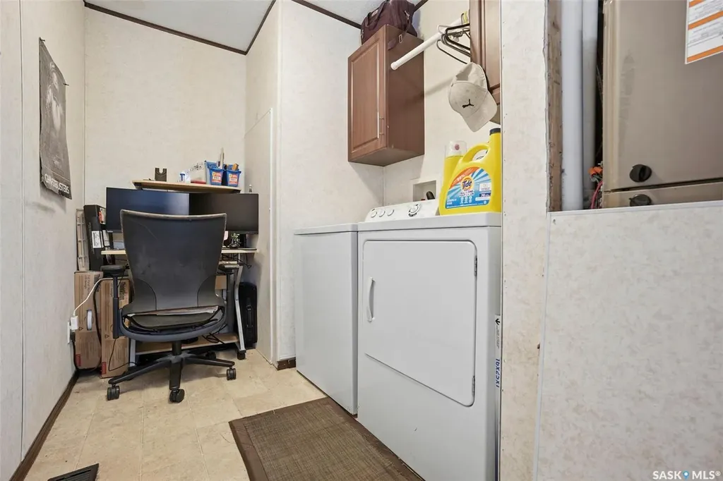 533 3rd Avenue Young SK S0K 4Y0