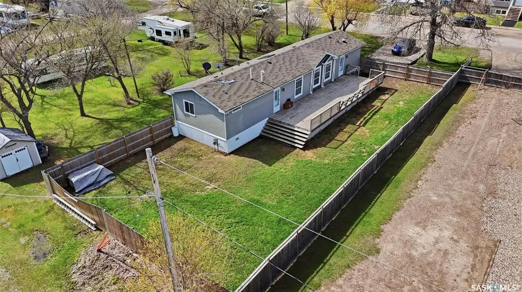 533 3rd Avenue Young SK S0K 4Y0