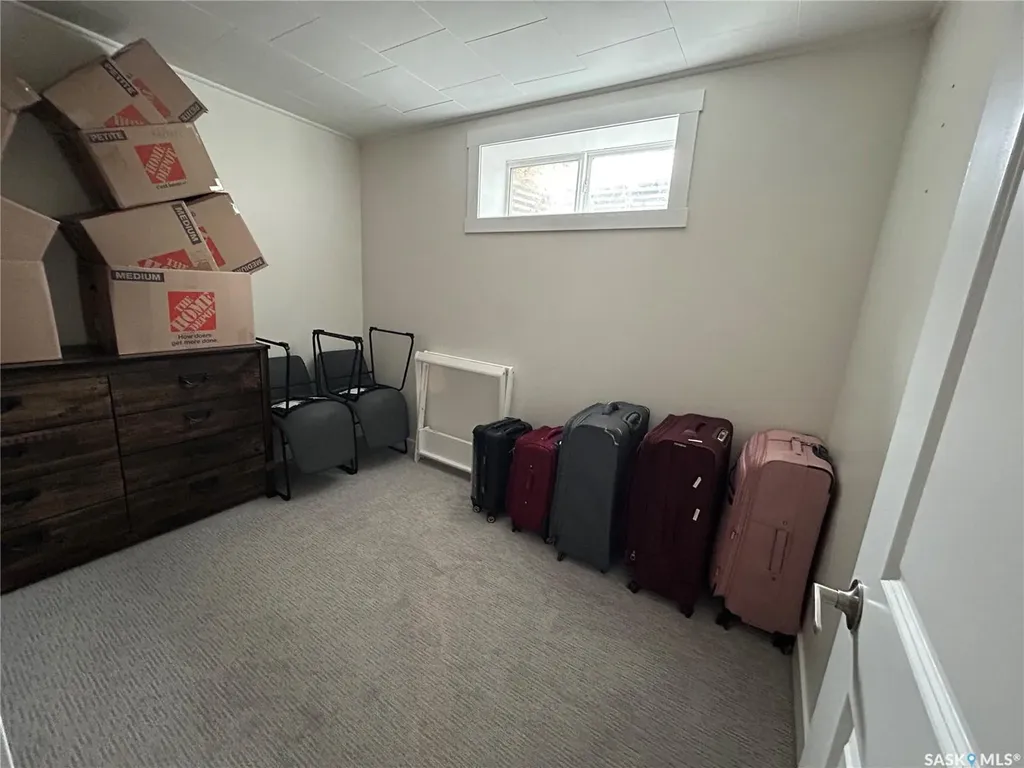 2616 Clarence Avenue S Saskatoon SK S7J 1M6
