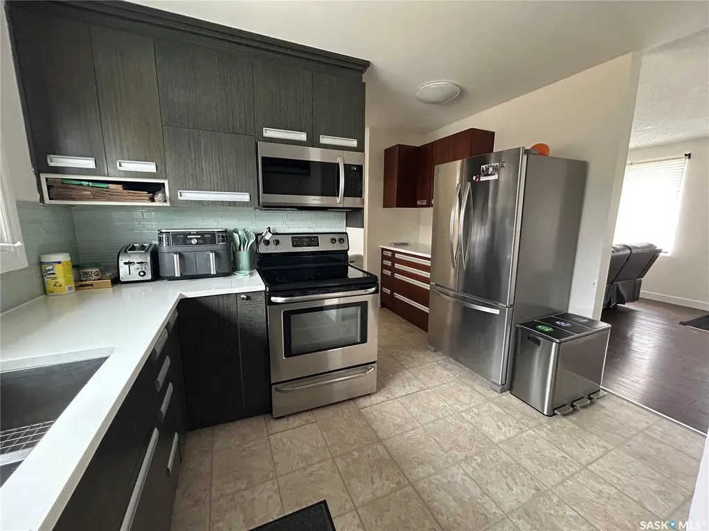 2616 Clarence Avenue S Saskatoon SK S7J 1M6