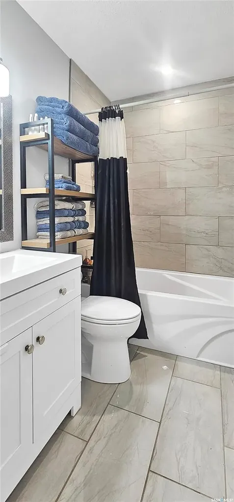 1445 Ashley Drive Swift Current SK S9H 1N6