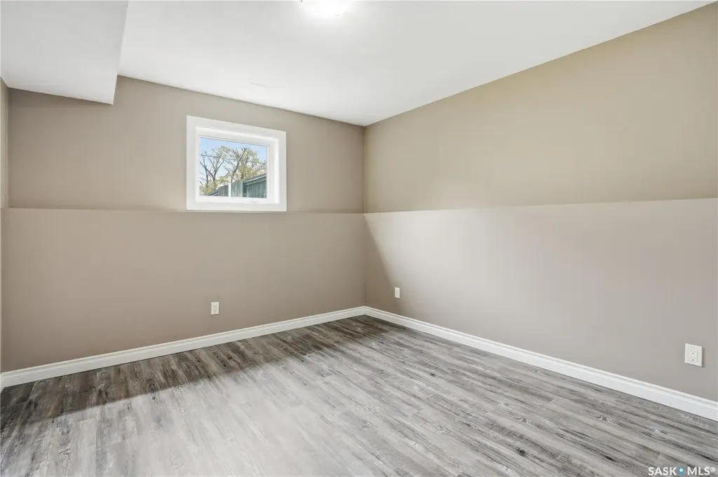 330B X Avenue S Saskatoon SK S7M 3H6