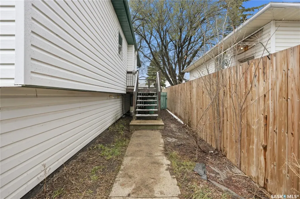 330B X Avenue S Saskatoon SK S7M 3H6