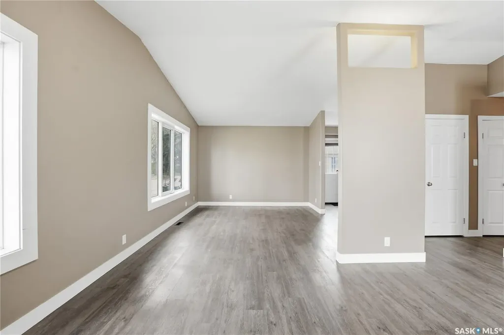 330B X Avenue S Saskatoon SK S7M 3H6