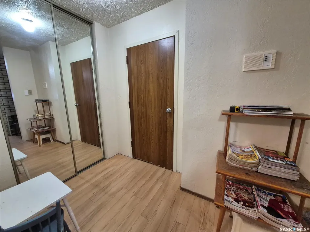 228 3rd Street Weyburn SK S4H 0W6