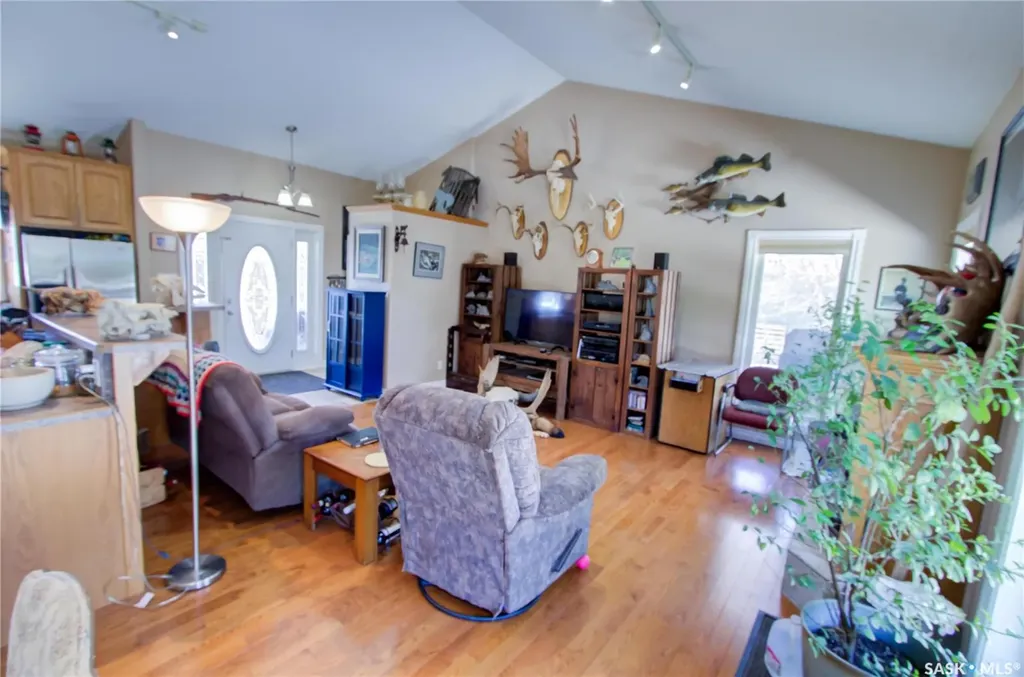 120 1st Avenue E Love SK S0J 1P0