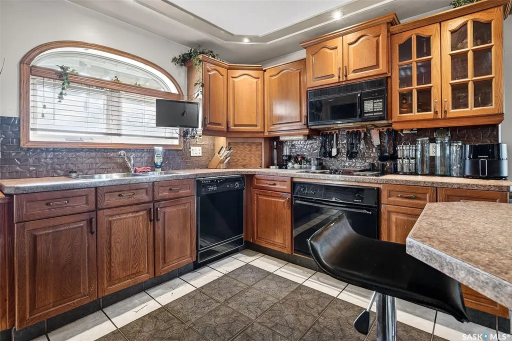 1317 Hochelaga Street W Moose Jaw SK S6H 6C3