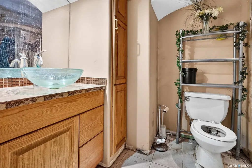 1317 Hochelaga Street W Moose Jaw SK S6H 6C3