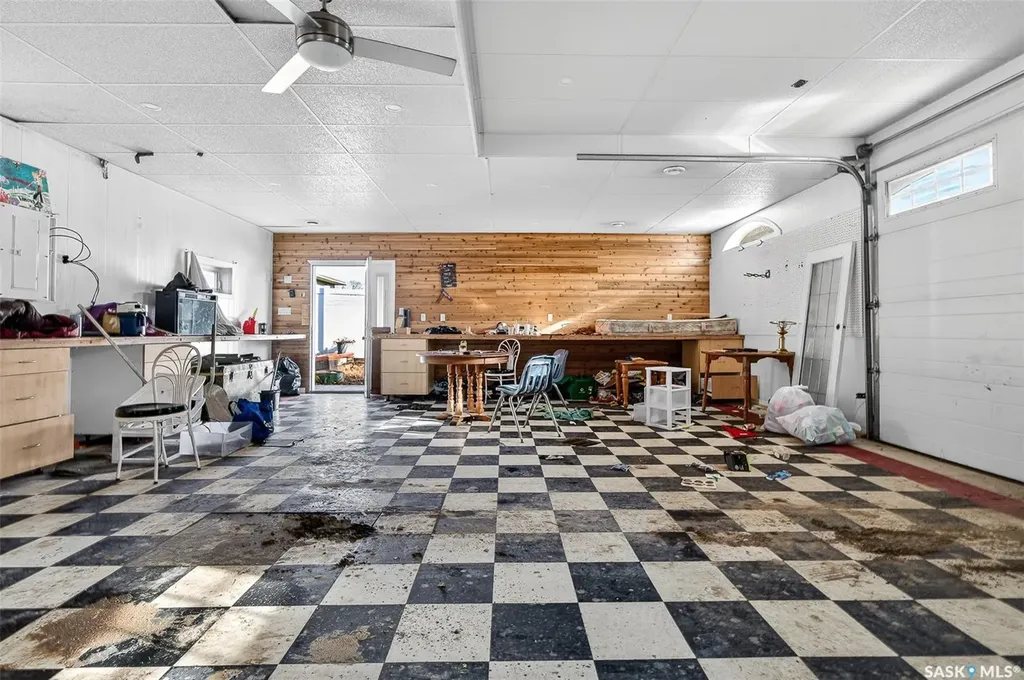 1317 Hochelaga Street W Moose Jaw SK S6H 6C3