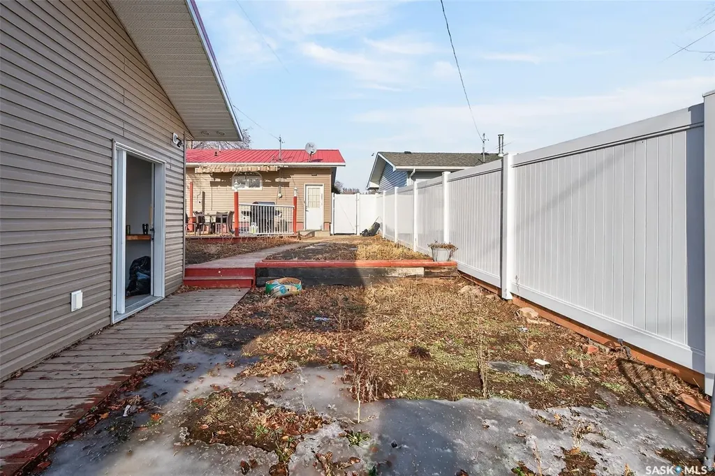 1317 Hochelaga Street W Moose Jaw SK S6H 6C3