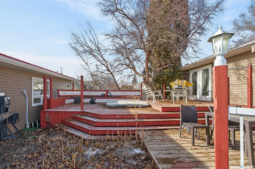 1317 Hochelaga Street W Moose Jaw SK S6H 6C3