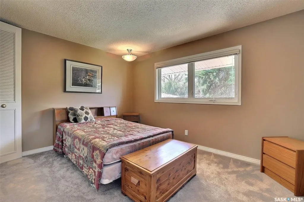 97 Compton Road Regina SK S4S 2Y4