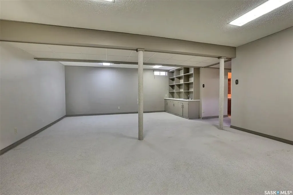 97 Compton Road Regina SK S4S 2Y4