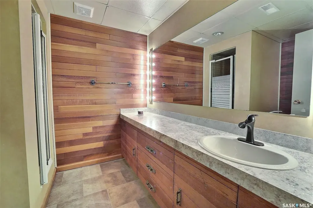97 Compton Road Regina SK S4S 2Y4