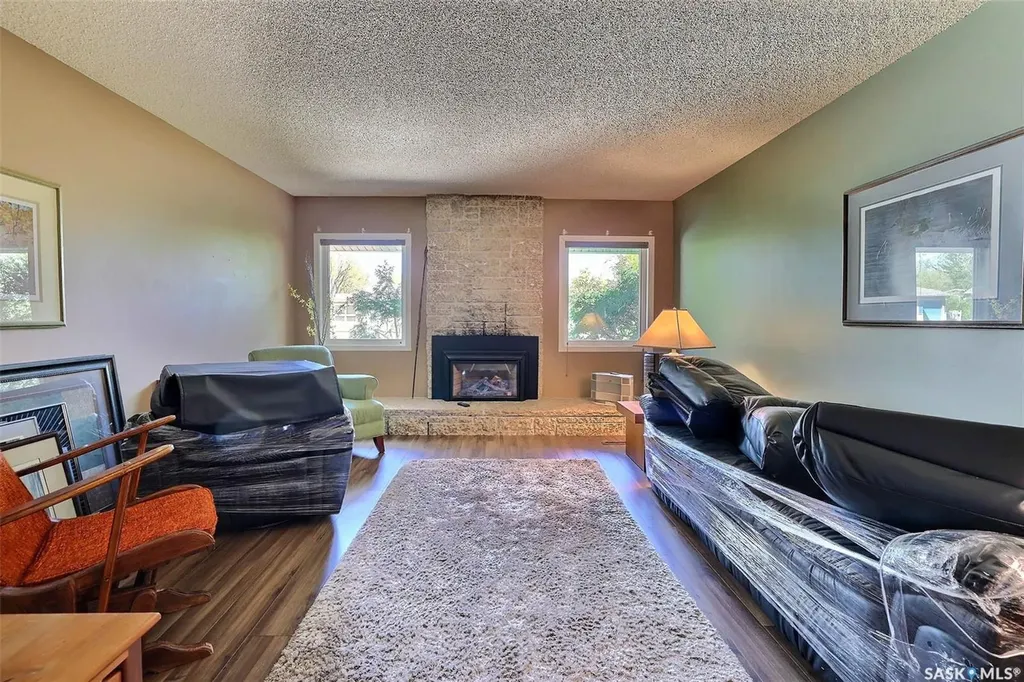 97 Compton Road Regina SK S4S 2Y4