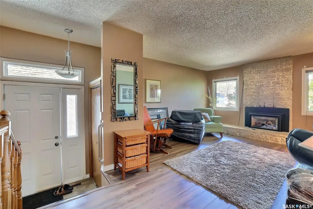 97 Compton Road Regina SK S4S 2Y4