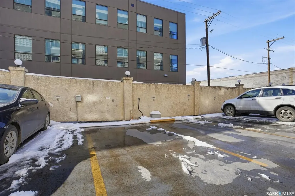525 3rd Avenue Saskatoon SK S7K 2J6