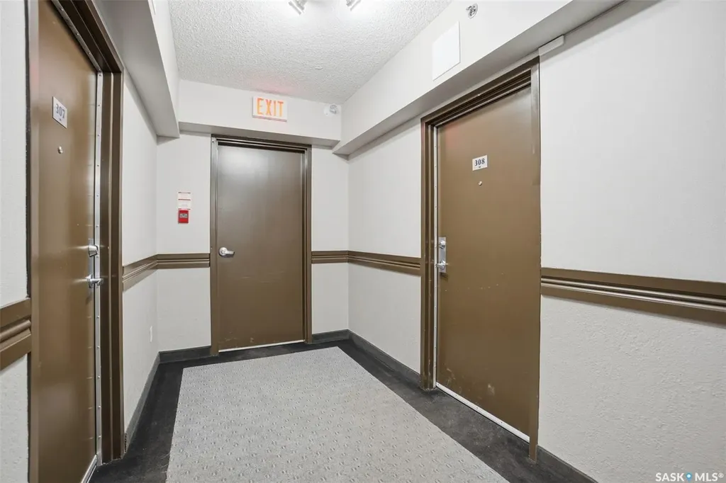 525 3rd Avenue Saskatoon SK S7K 2J6