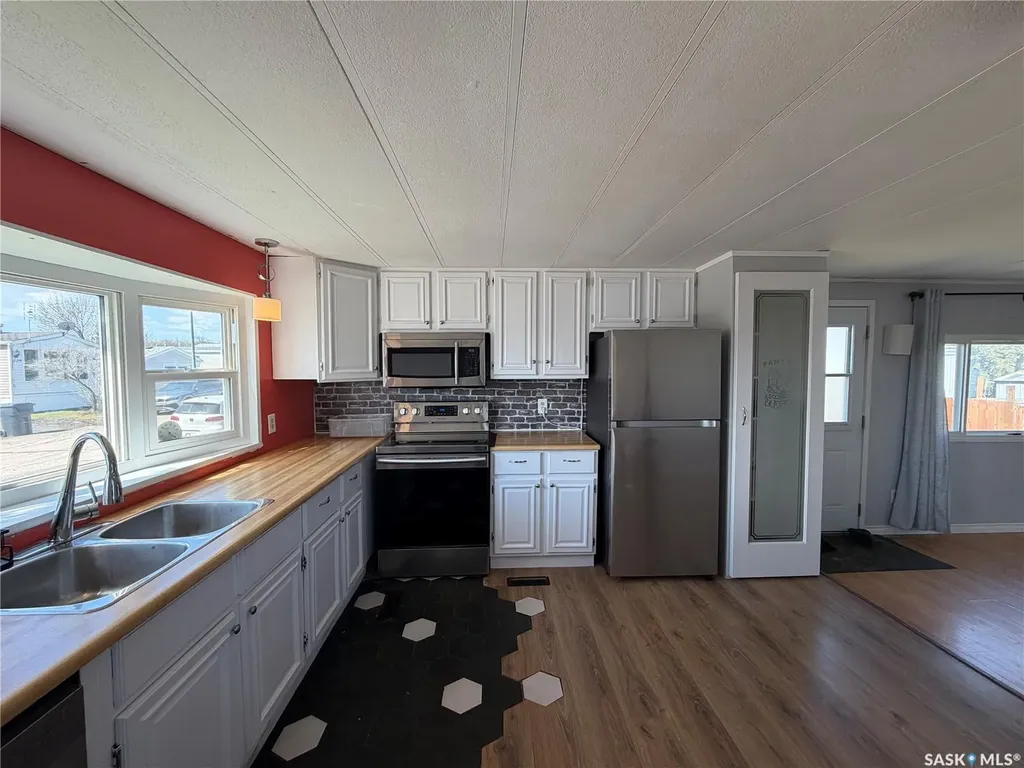 241 Cypress Way Blucher Rm No. 343 SK S7B 0A4