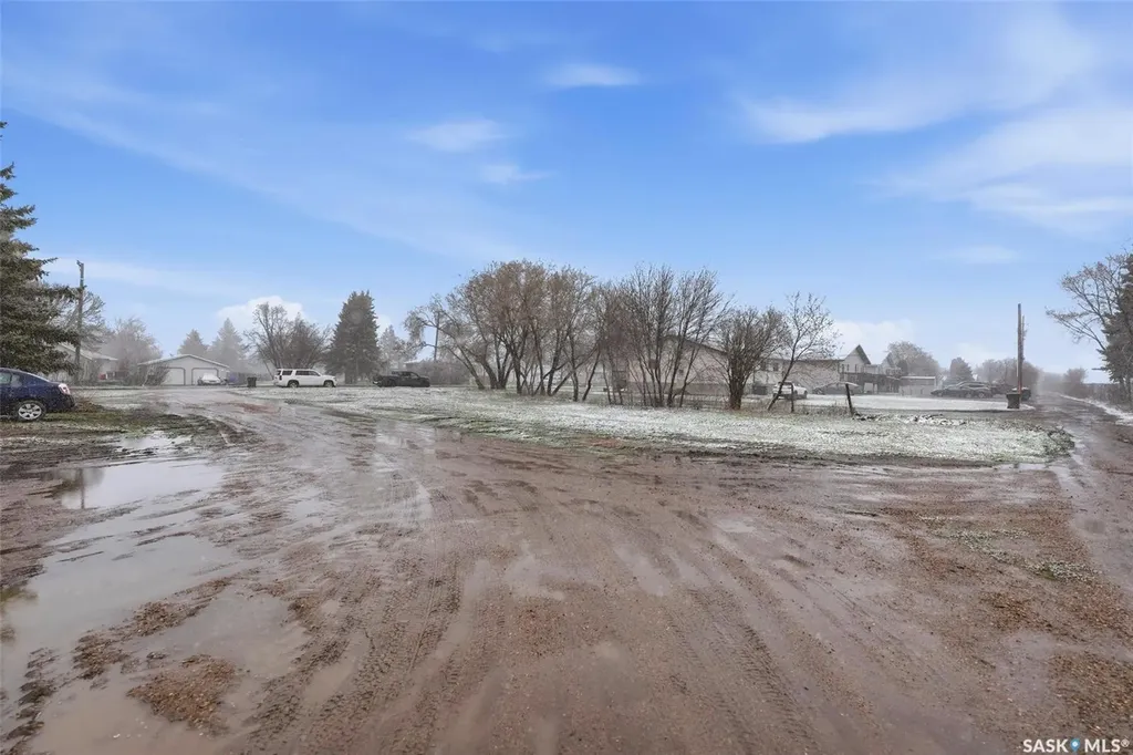743 7th Street E Prince Albert SK S6V 0S9