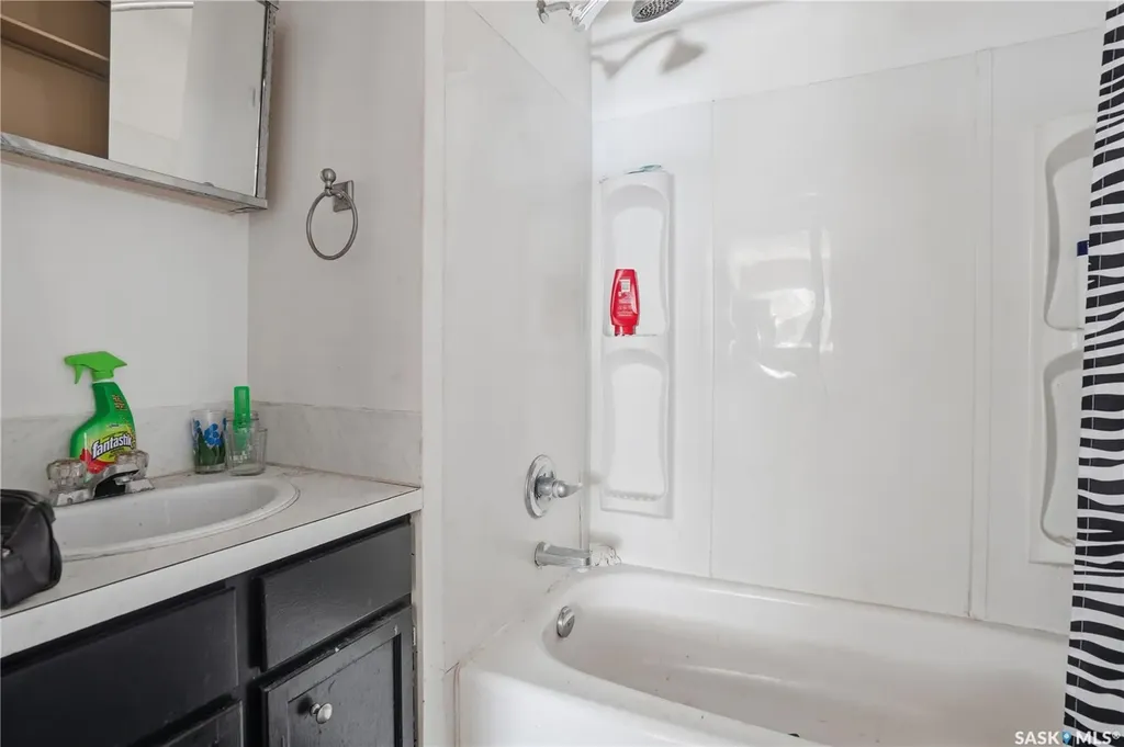 512 4th Avenue W Assiniboia SK S0H 0B0